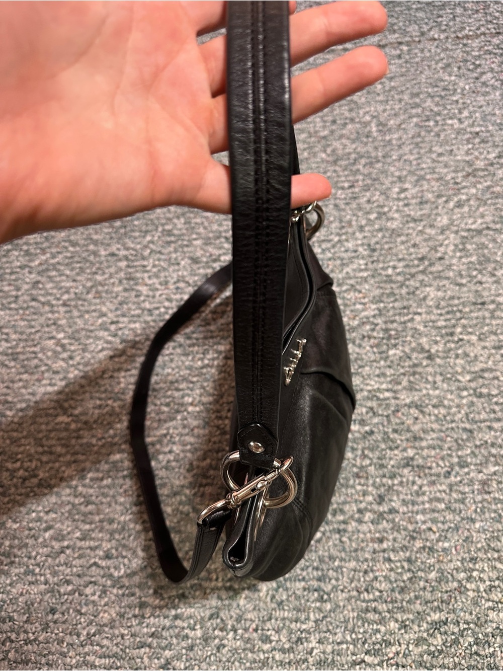 EUC Coach Y2K Ashley Hippie Bag F17605 Black Leather Pleated Shoulder Bag - Picture 8 of 14